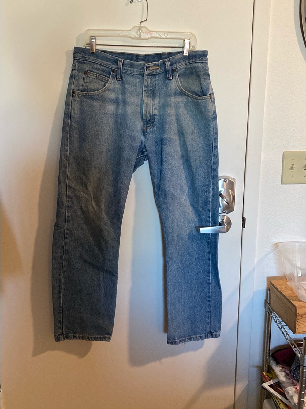 Wrangler Men's Relaxed Straight Jeans in Light Blue Wash